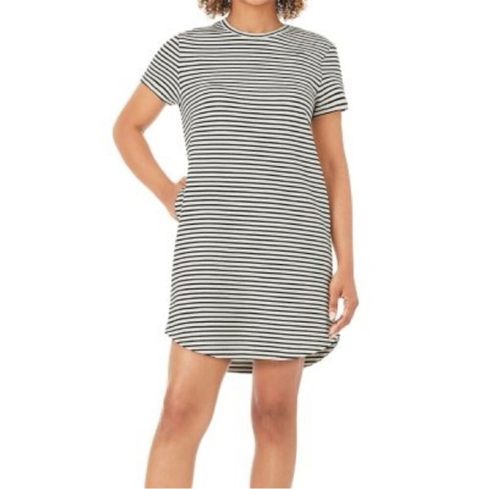 Black and White Striped T-Shirt Dress With Pockets